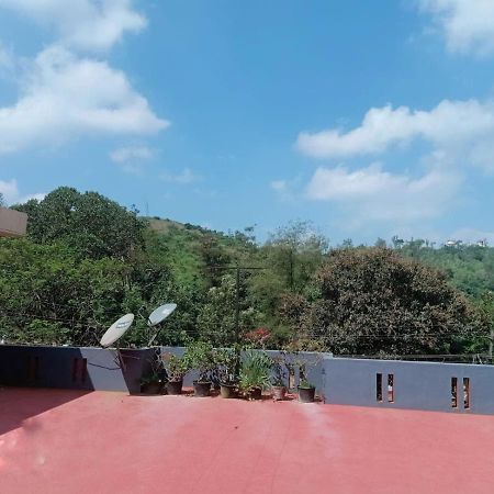 Krupa Homestay マディケーリ エクステリア 写真