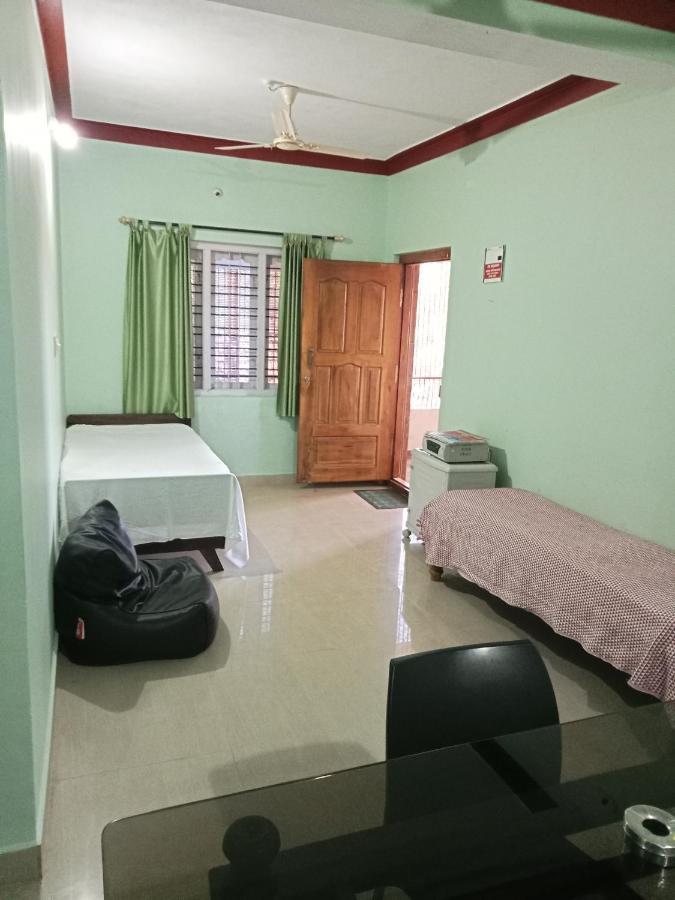 Krupa Homestay マディケーリ エクステリア 写真