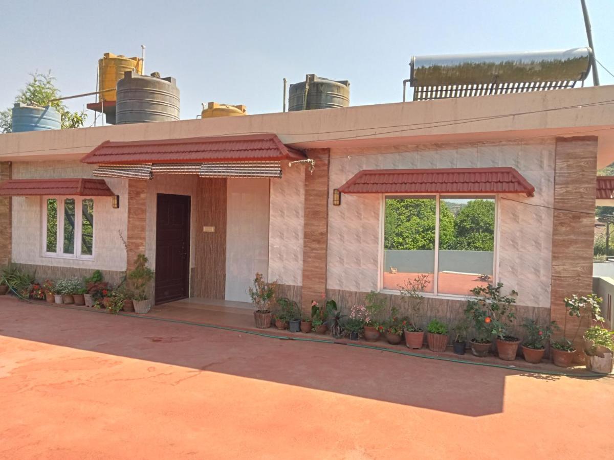 Krupa Homestay マディケーリ エクステリア 写真